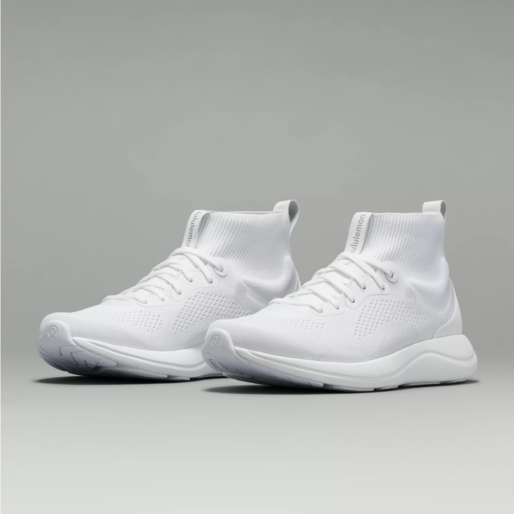 Brand new Lululemon Chargefeel Mid Women's
Workout Shoe